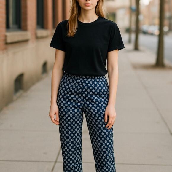 Lilly Pulitzer Blue Kristen Fruit Squirt Print Palm Beach Fit Capri Pants - Picture 1 of 10